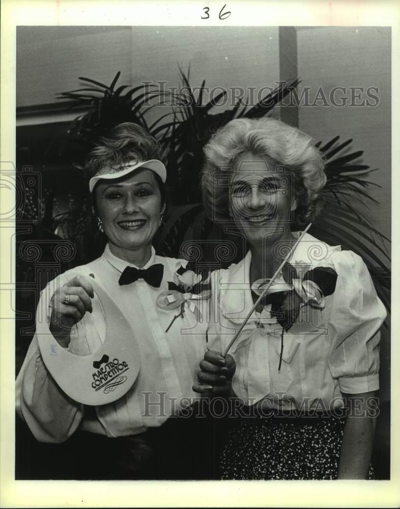 1988 Press Photo Symphony League Committee Meeting Attendees - sas21158- Historic Images