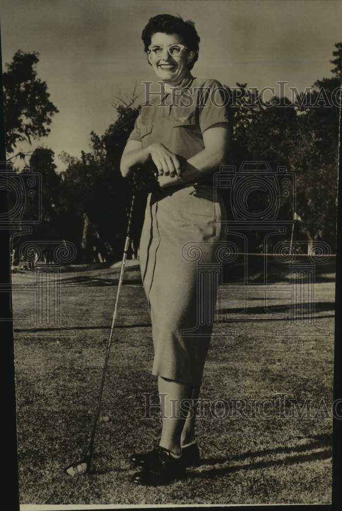 Press Photo Golfer Joyce Ziske Poses on Course With Club - sas21339- Historic Images