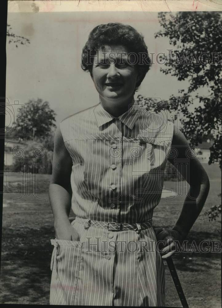 1956 Press Photo Golfer Louise Suggs Poses on Course With Club, Hand in Pocket- Historic Images