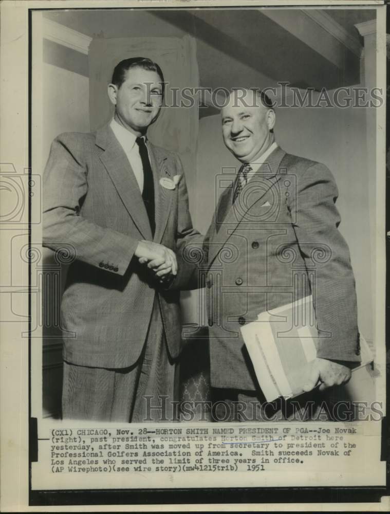 1951 Press Photo PGA Past &amp; Succeeding Presidents Shake Hands in Chicago- Historic Images