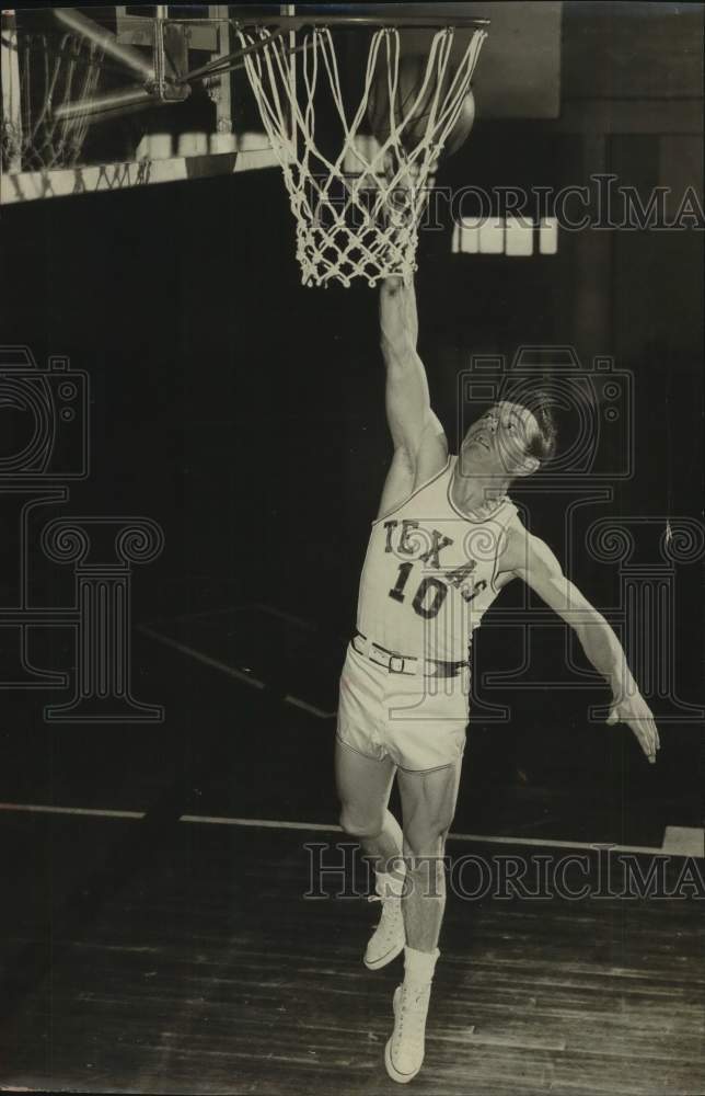 1952 Press Photo University of Texas Basketball Player Jimmy Viramontes Shoots- Historic Images