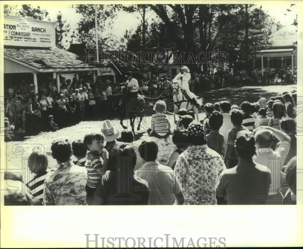 Press Photo Governor Bill Lassos Villain on Horseback at Plantation Ranch- Historic Images