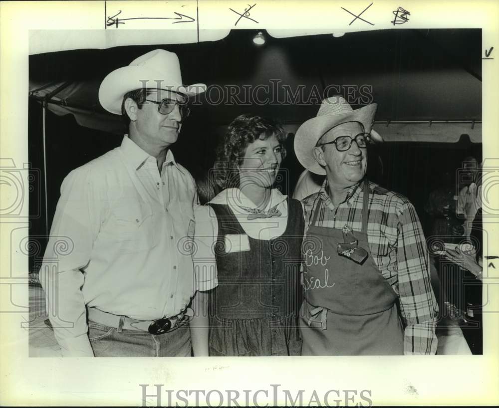 1986 Press Photo YMCA Benefit Attendees at Clyde Johnson Ranch - sas22030- Historic Images