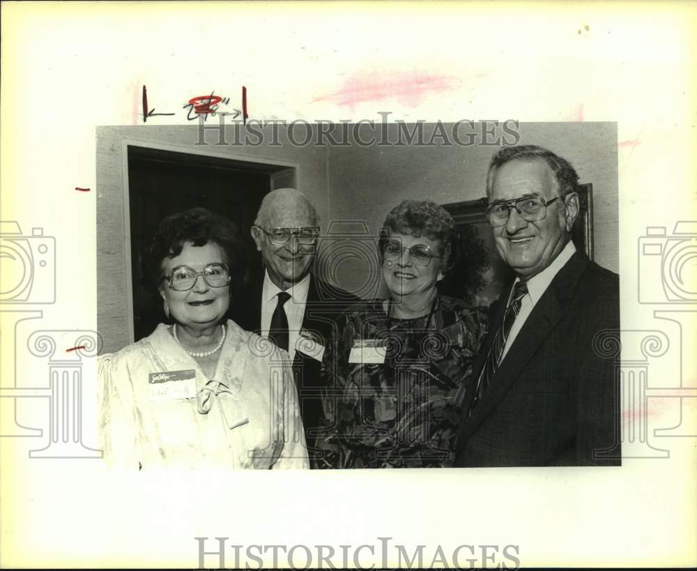 1987 Press Photo Former San Antonio Mayor & Others Attend McNay Museum Reception- Historic Images