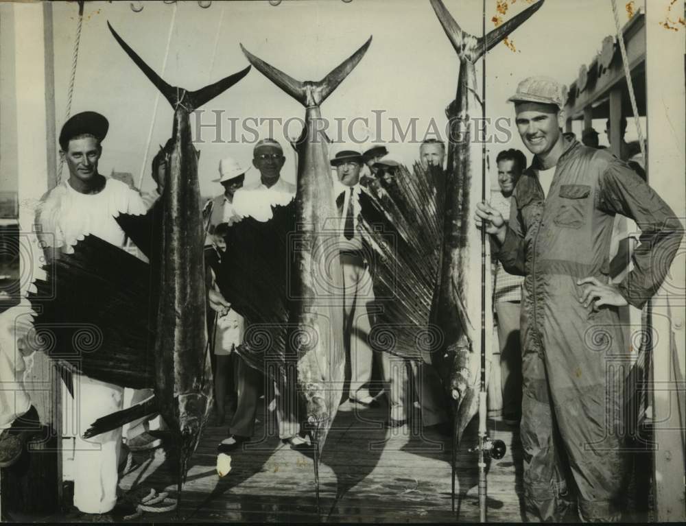 Press Photo Fishing Tournament Competitors Pose With Their Catches - sas22162- Historic Images