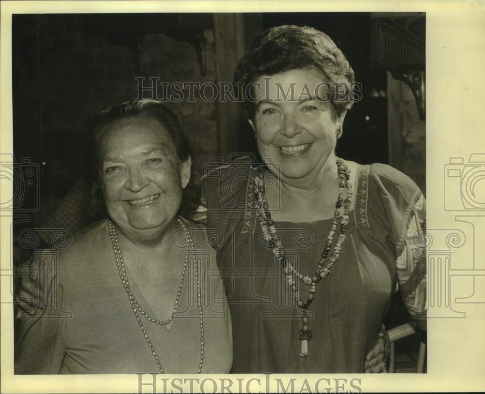 1983 Press Photo Lessie Ellen Culmer & Betsy Sheeks at Cappy's Party - sas22228- Historic Images