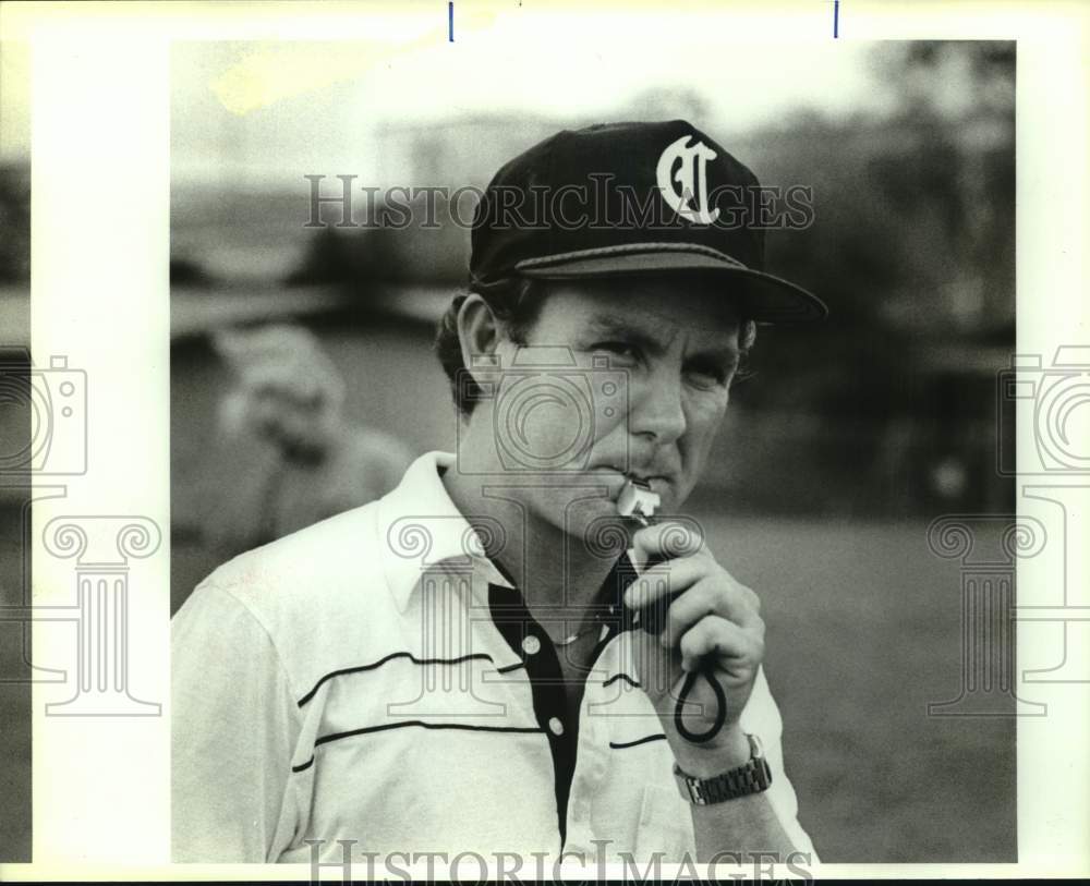 1990 Press Photo Churchill High Girls Soccer Coach Ed Loyd Blows Whistle- Historic Images