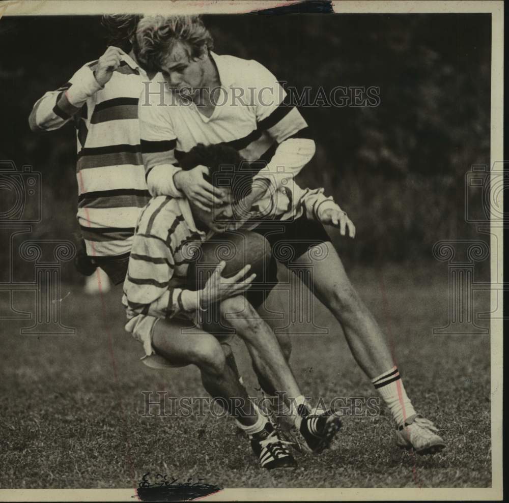 1974 Press Photo Rugby Players in Action - sas22253- Historic Images