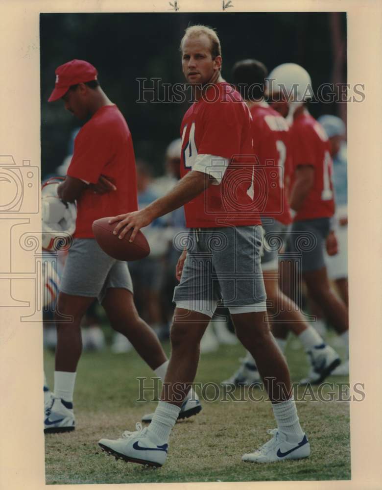1990 Press Photo Houston Oilers Football Player cody Carlson at Practice- Historic Images
