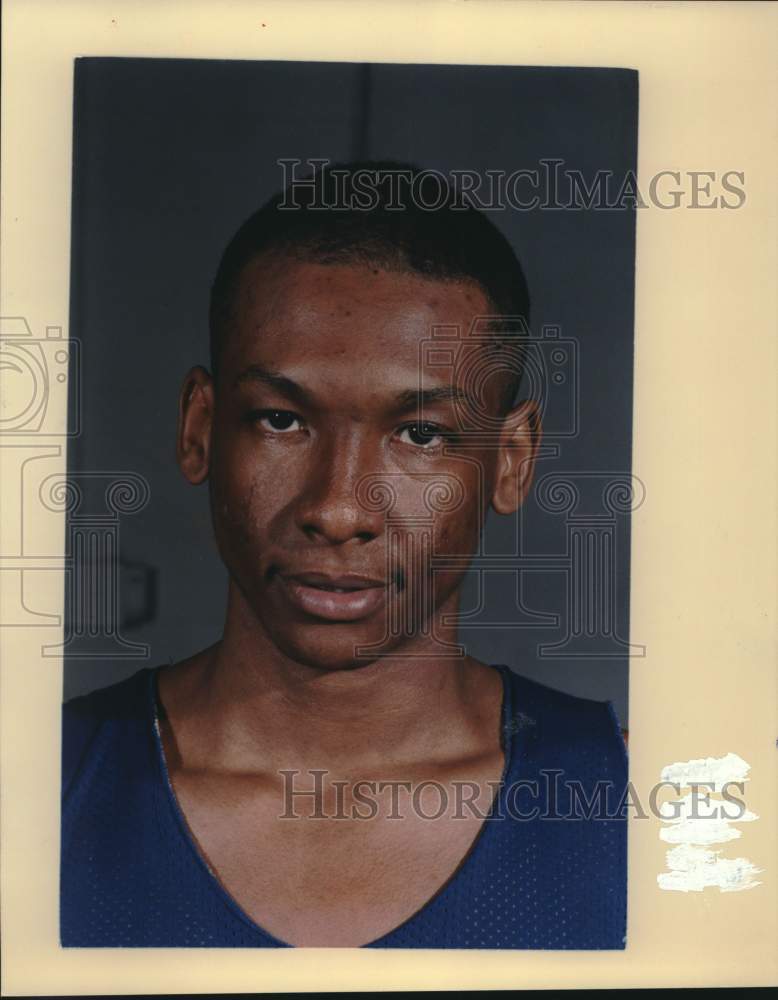 1988 Press Photo St. Mary's College Basketball Player Bona Obiorah - sas22613- Historic Images
