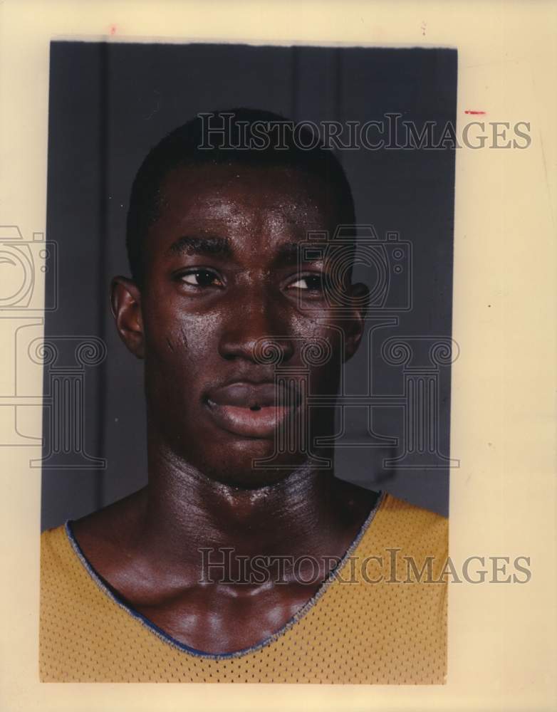 1988 Press Photo St. Mary's College Basketball Player Omonuwa Obaseki- Historic Images