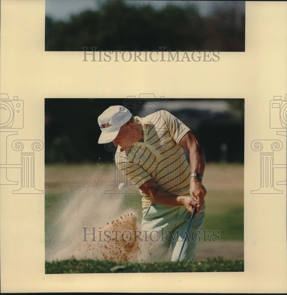 1990 Press Photo Golfer Ray Miller Hits Out of Sand Trap, Olmos Basin Course- Historic Images