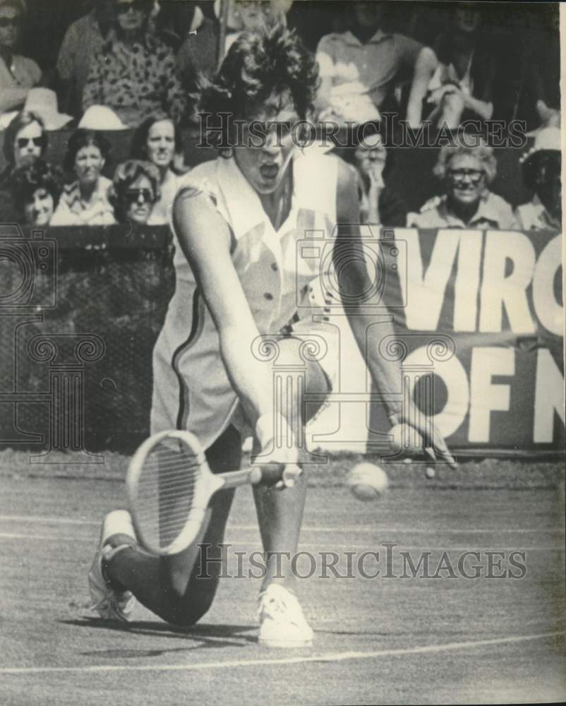 Press Photo Tennis Player Hits Shot From Knee - sas22839- Historic Images