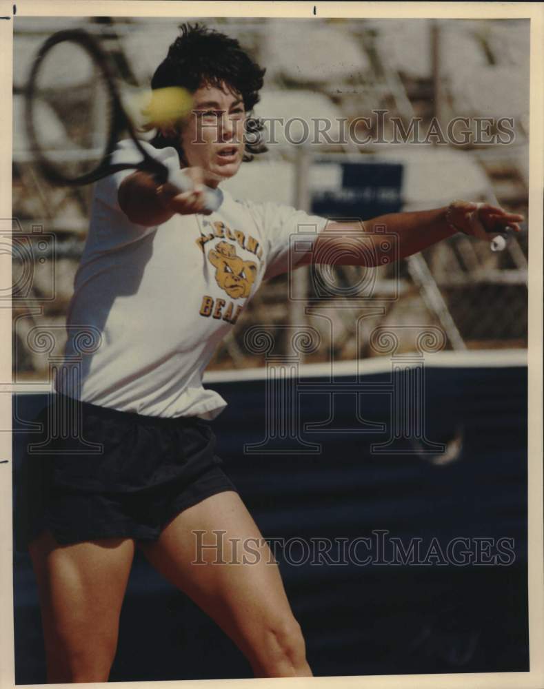 1988 Press Photo Tennis Player Louise Allen Practices at McFarlin Tennis Center- Historic Images