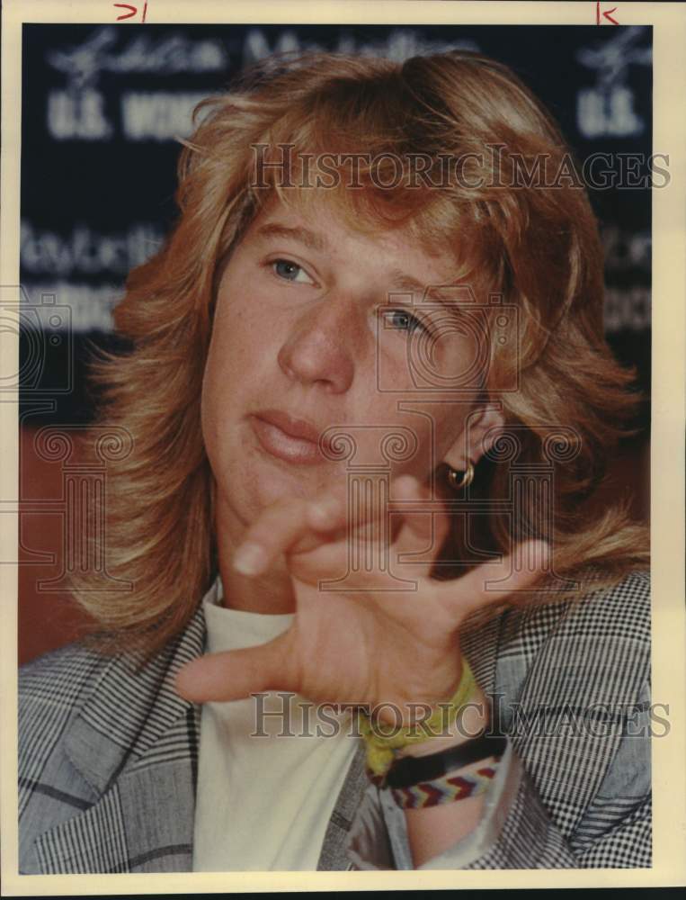 1985 Press Photo Tennis Player Steffi Graf at St. Anthony Press Conference- Historic Images