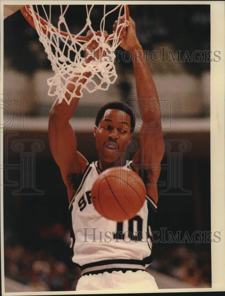 1987 Press Photo San Antonio Spurs Basketball Player David Greenwood Dunks- Historic Images