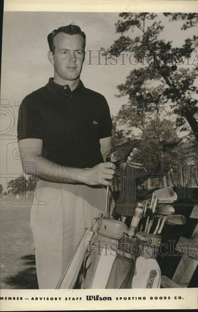 Press Photo Golfer Paul McGuire Poses With Clubs - sas22894- Historic Images