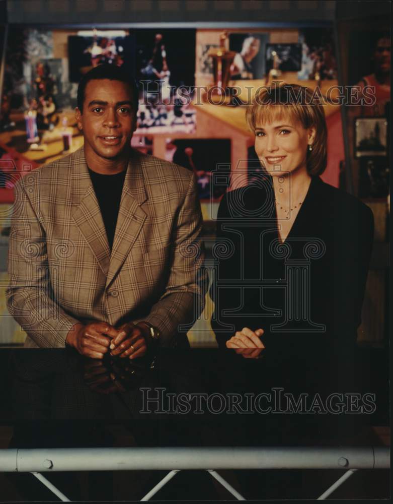 Press Photo "NBA Insider" Basketball TV Show Anchors Ahmad Rashad & Willow Bay- Historic Images