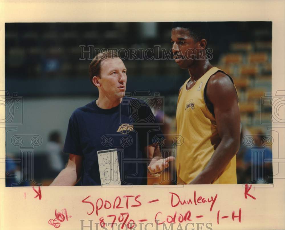 1990 Press Photo Los Angeles Lakers Mike Dunleavy &amp; Player A.C. Green- Historic Images