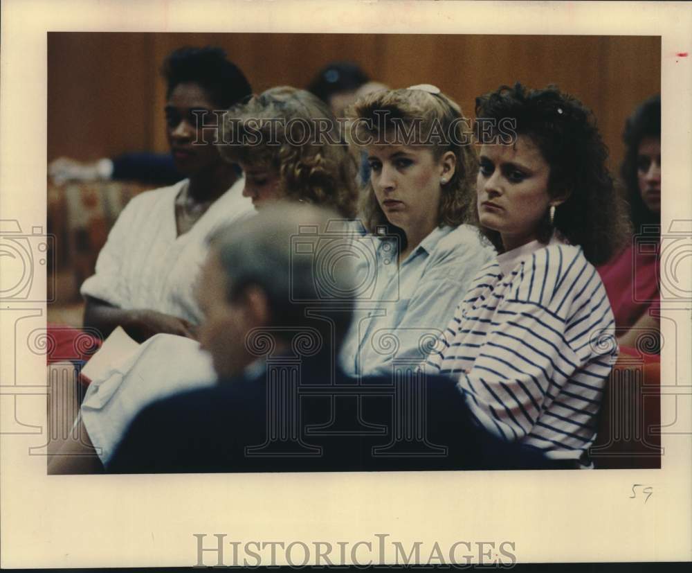 1989 Press Photo University of Texas San Antonio Basketball Players at Hearing- Historic Images