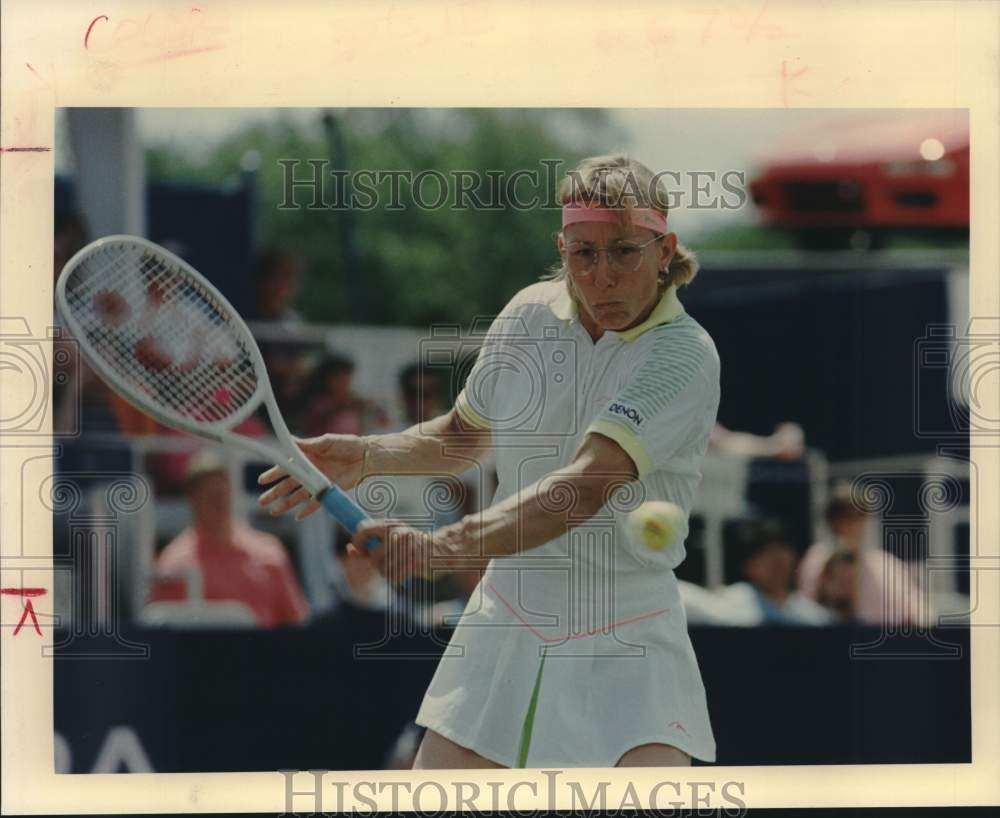 1992 Press Photo Martina Navratilova Returns Shot at McFarlin Tennis Center- Historic Images