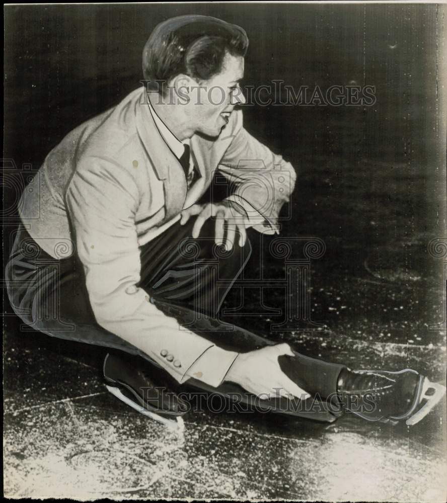 1952 Press Photo Ice Skater Dick Button Performs in Suit - sas24057- Historic Images