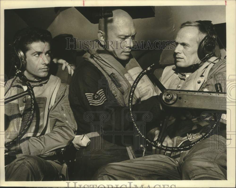 Press Photo Actors George Chakirie, Yul Brynner, Richard Widmark on NBC Show