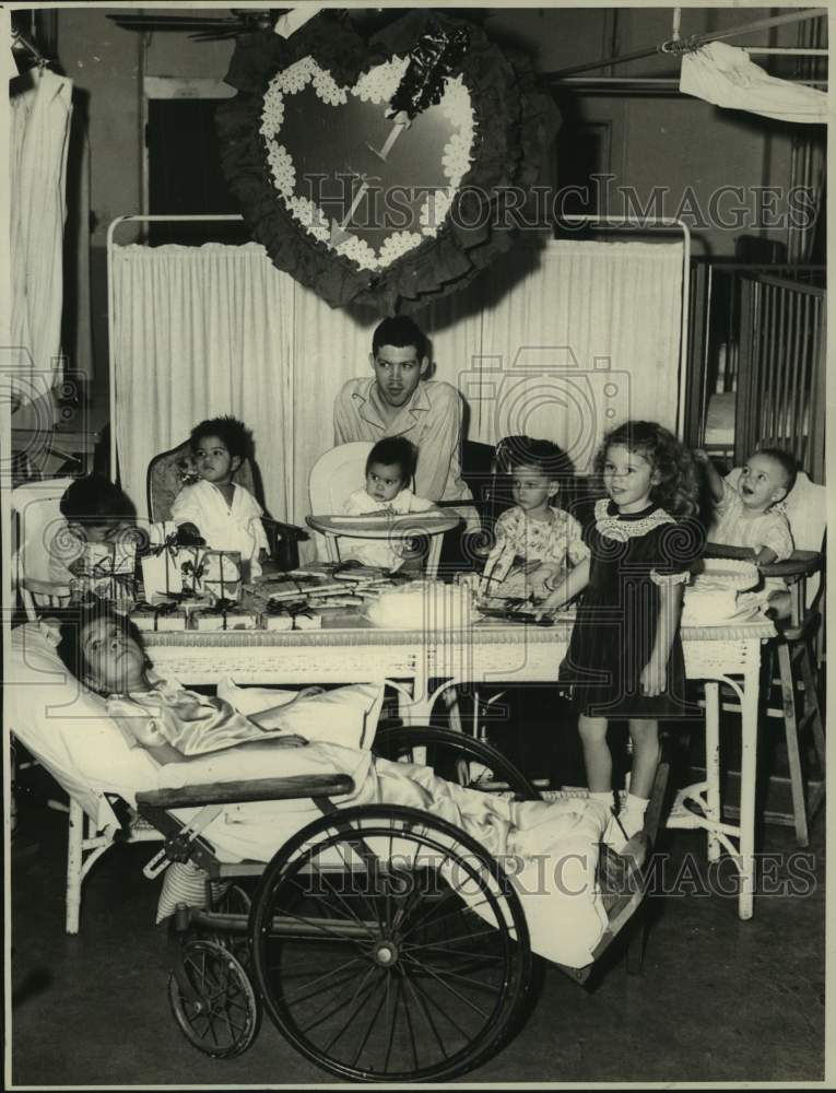 Press Photo Linda Brown, National March of Dimes Poster Girl on Valentine's Day