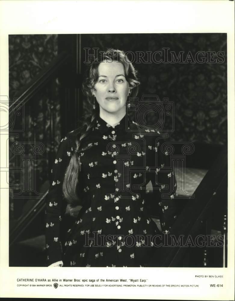 1994 Press Photo Actress Catherine O'Hara as Allie in "Wyatt Earp" movie- Historic Images