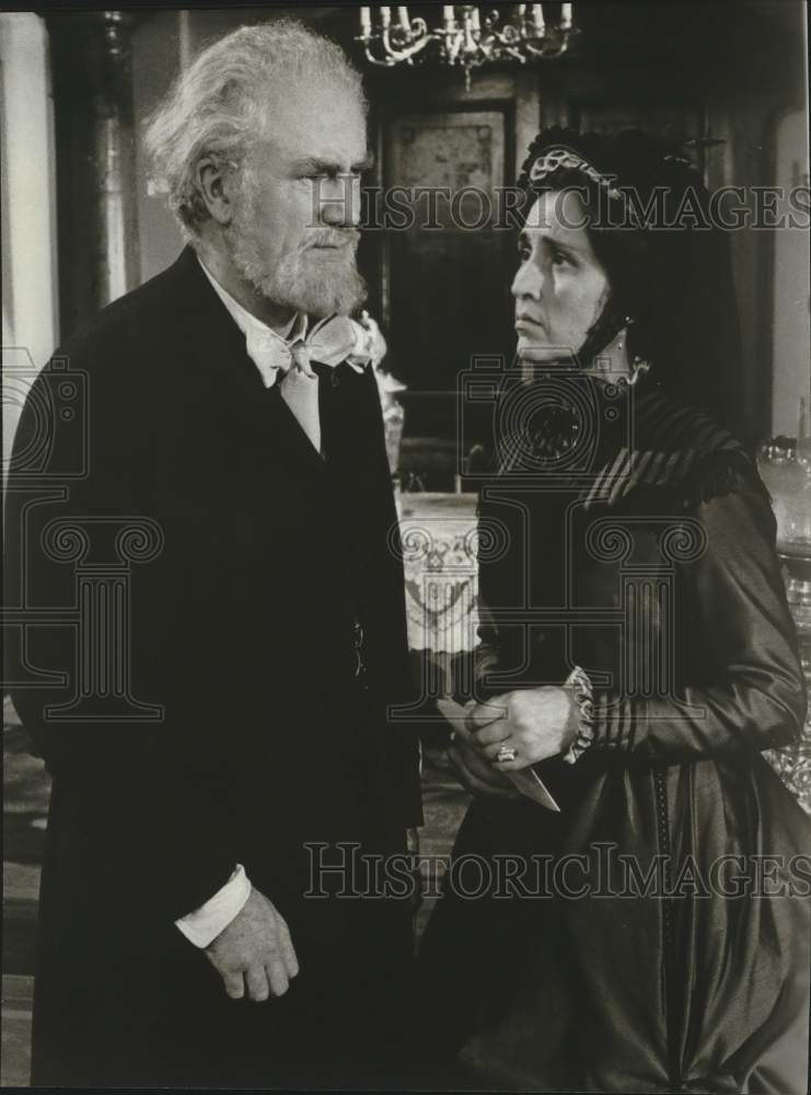 Press Photo Actors Joseph O'Conor and Rosalie Crutchley in Masterpiece Theater- Historic Images