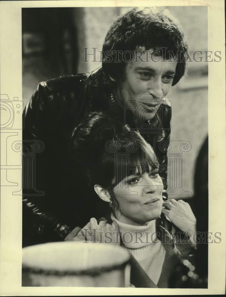 Press Photo Actress Mala Powers and Actor Robert Powell - sax03560- Historic Images