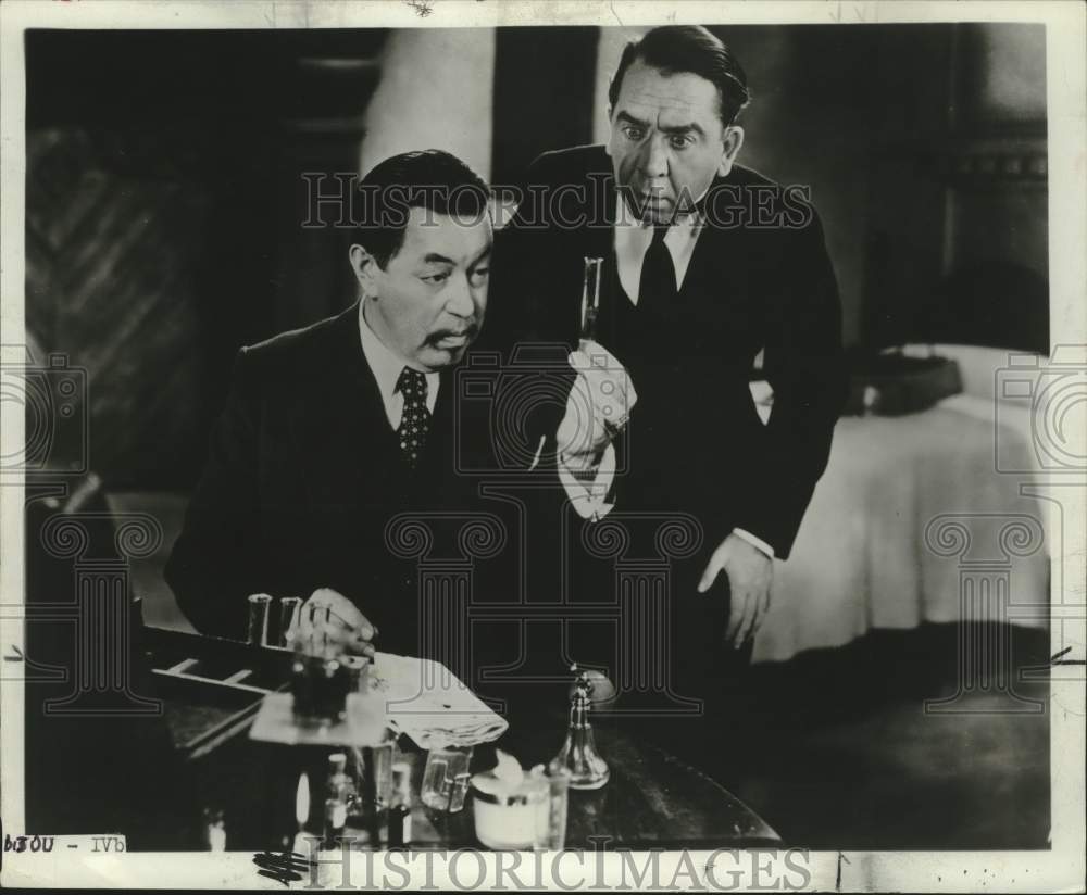 1973 Press Photo Actors Warner Oland and Herbert Mundin - sax03972- Historic Images