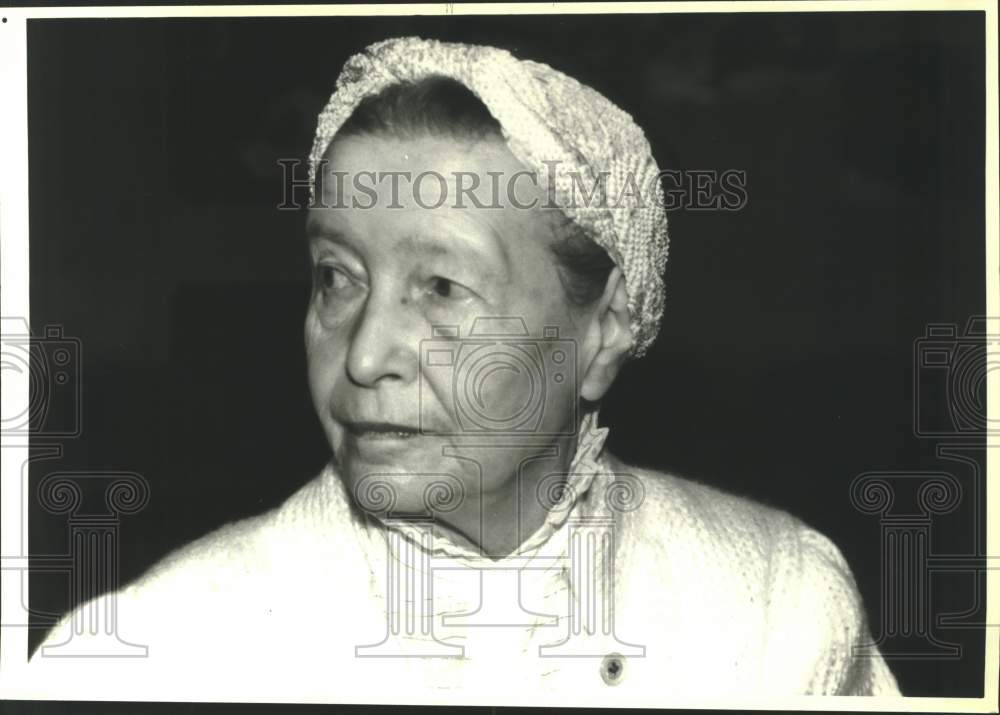 1992 Press Photo French Writer Simone de Beauvoir in Paris, France - sax04467