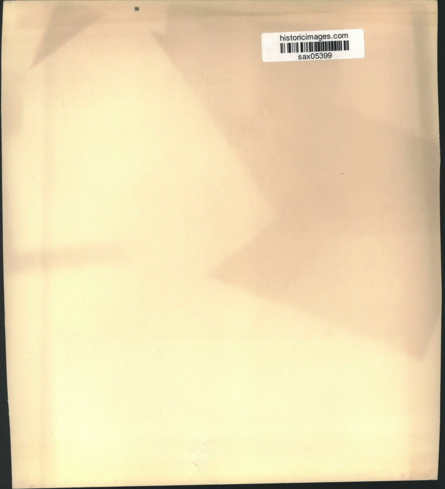 Press Photo Older man with short white hair - sax05399