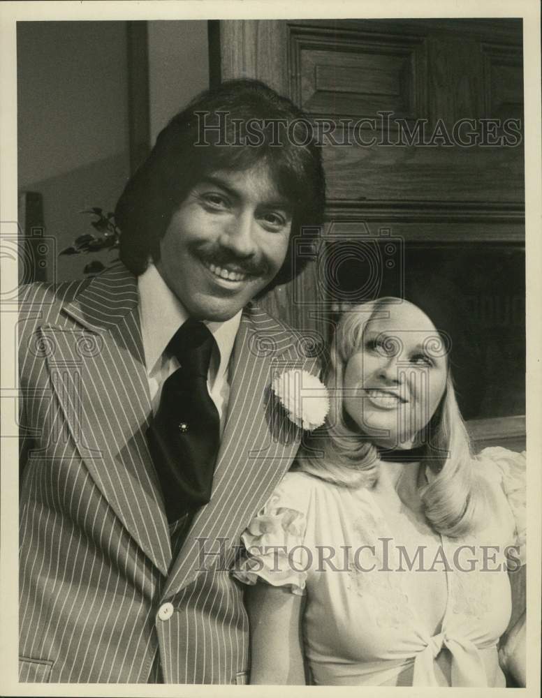 Press Photo Entertainer Tony Orlando with co-star - sax05689- Historic Images