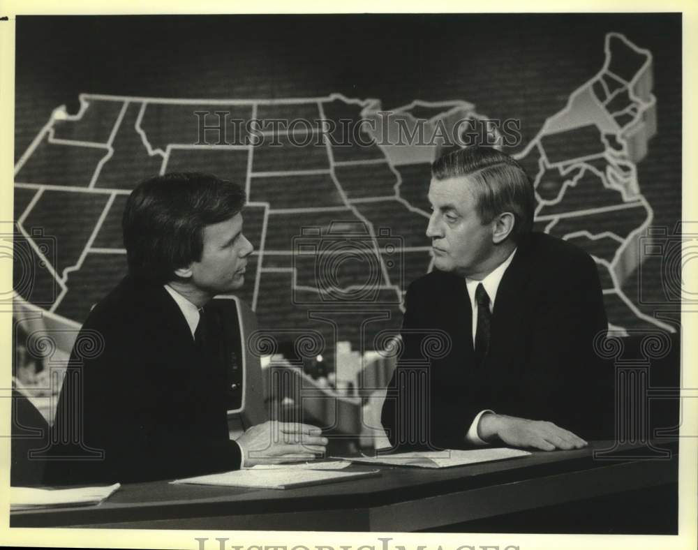 1984 Press Photo Vice President Walter F. Mondale with News Anchorman Tom Brokaw