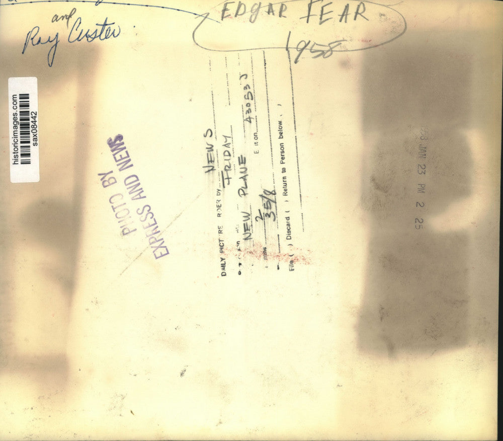 1958 Press Photo Edgar Fear and Ray Custer with Plane - sax08442