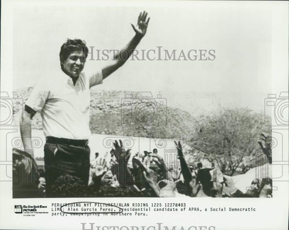 Press Photo Alan Garcia Perez, presidential candidate of APRA, Lima, Peru