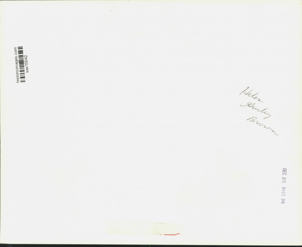 1982 Press Photo Helen Gurley Brown during an interview, New York - sax10042