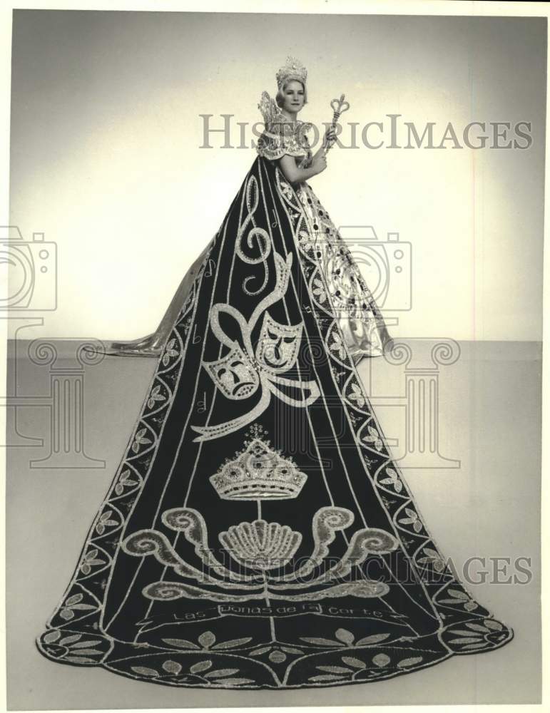 1965 Press Photo Corpus Christi Buccaneer Days Queen Patricia Edwards in Gown