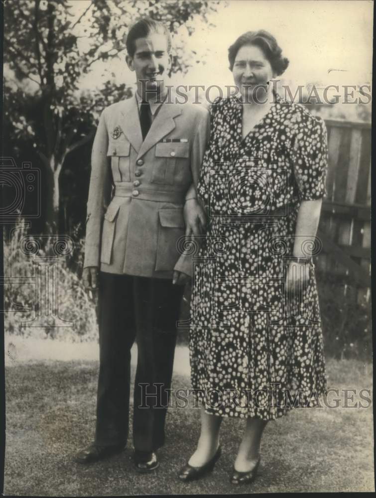 1941 Press Photo Former Yugoslav King Peter & Mother at Country Home, England