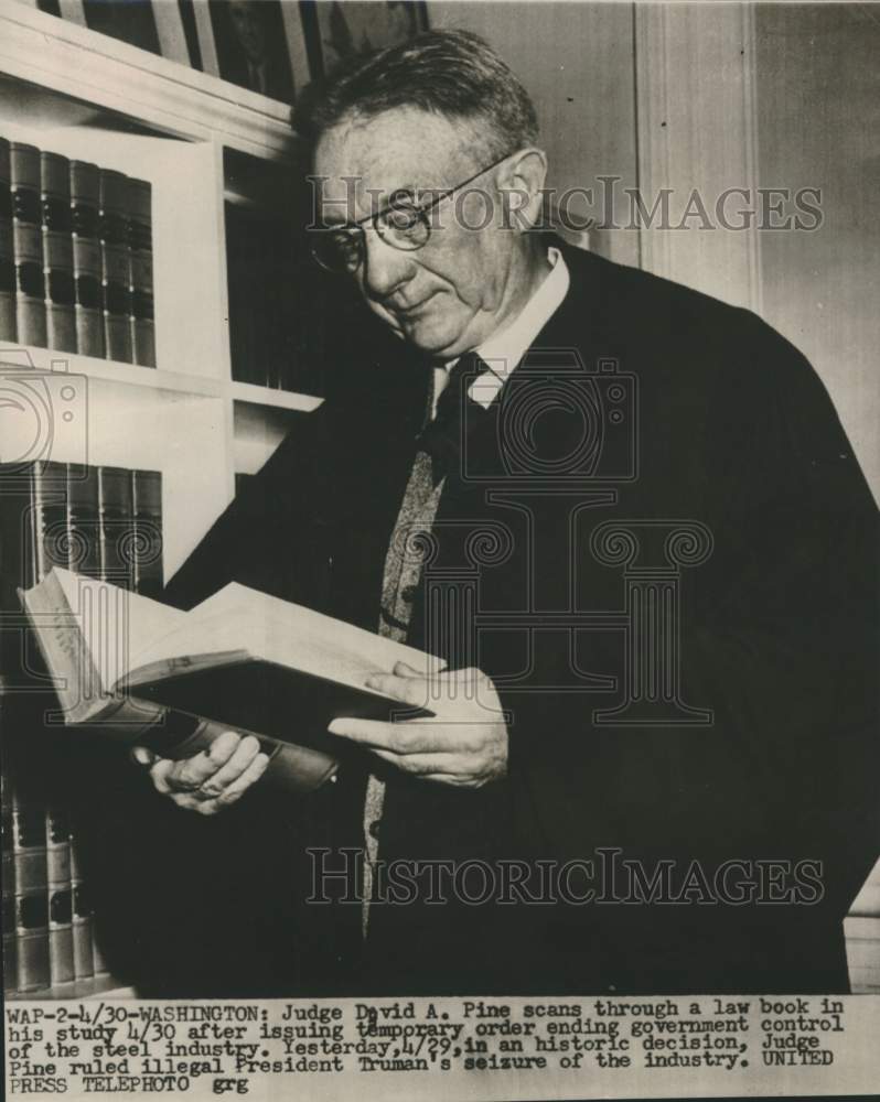 Press Photo Judge David A. Pine, Washington - sax10798- Historic Images