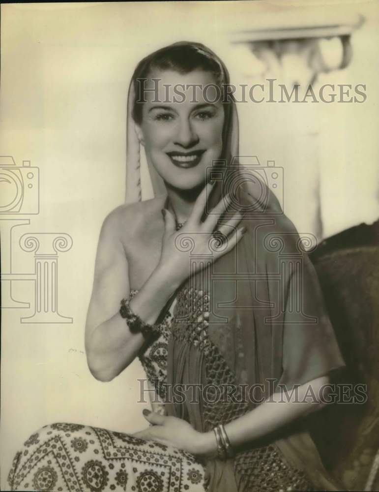 Press Photo "The Ed Sullivan Show" Headliner Comedian Bea Lillie - sax11739- Historic Images