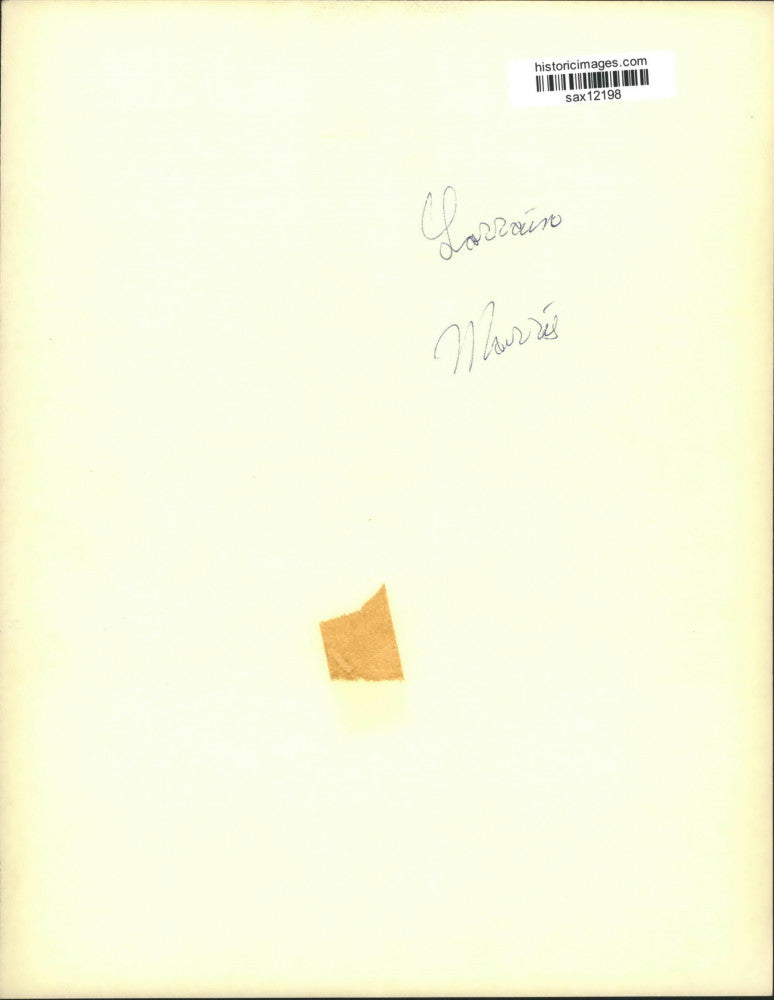 Press Photo Lorrain Morris with young girl - sax12198