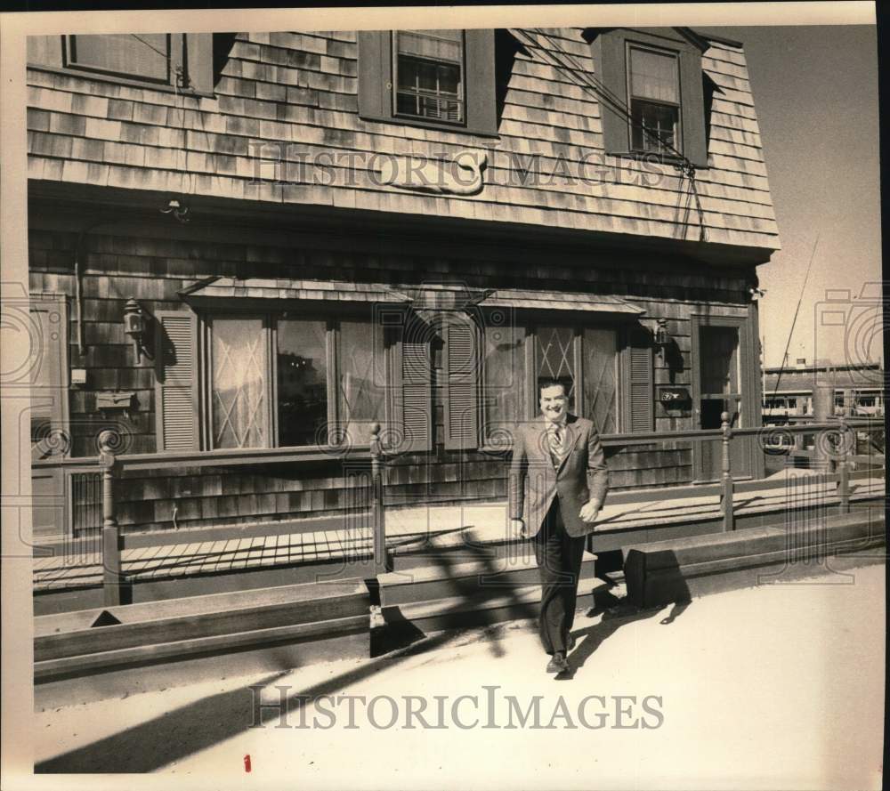 1975 Press Photo Former congressman Charles Sandman, Cape May, New Jersey.- Historic Images