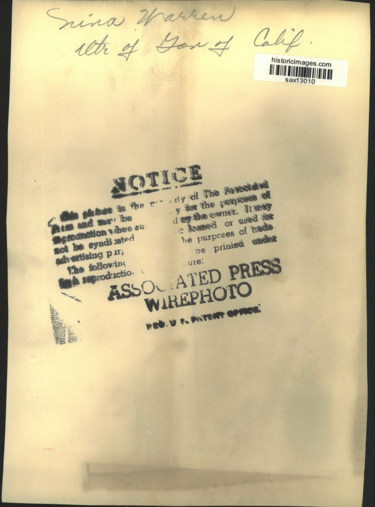 1951 Press Photo Governor & Family Watch Daughter Graduate, Sacramento