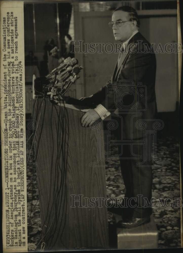1974 Press Photo Communications Workers President Glenn Watts Speaks, Washington