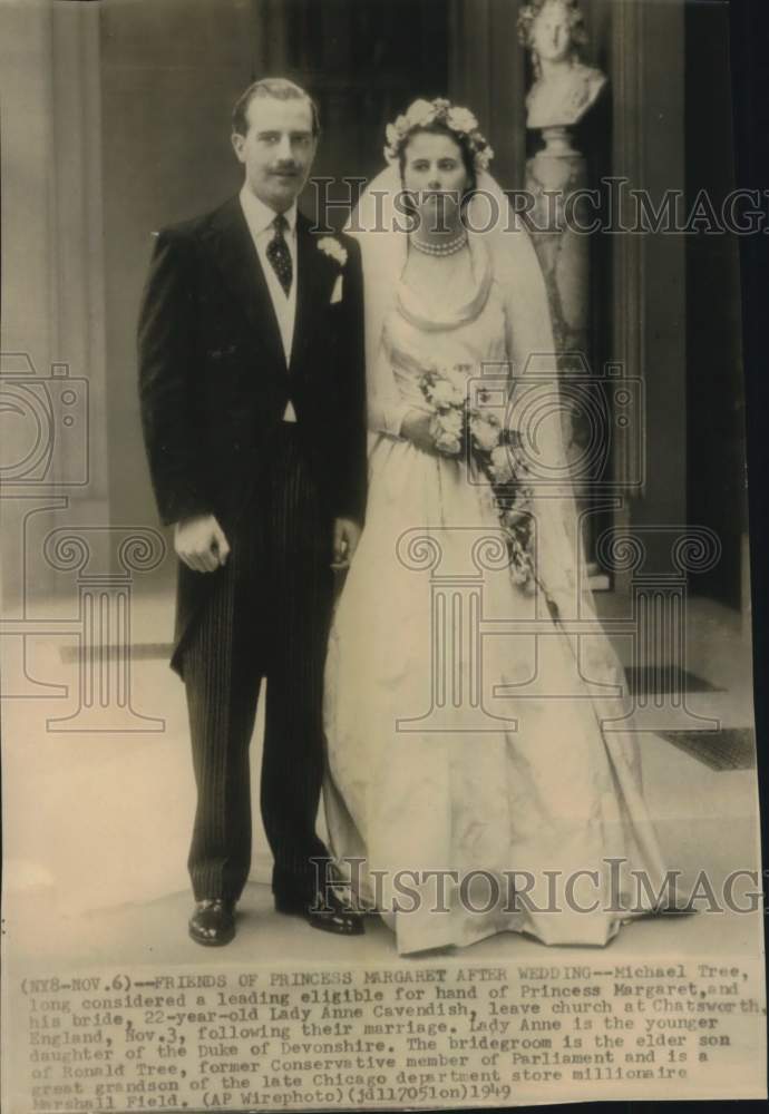 1949 Press Photo Michael Tree and bride Lady Anne Cavendish leave Chatsworth- Historic Images