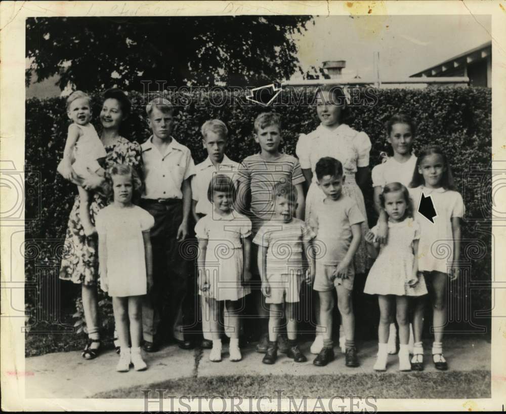 1966 Press Photo A young David Scott (Astronaut) at a birthday a party in 1942- Historic Images