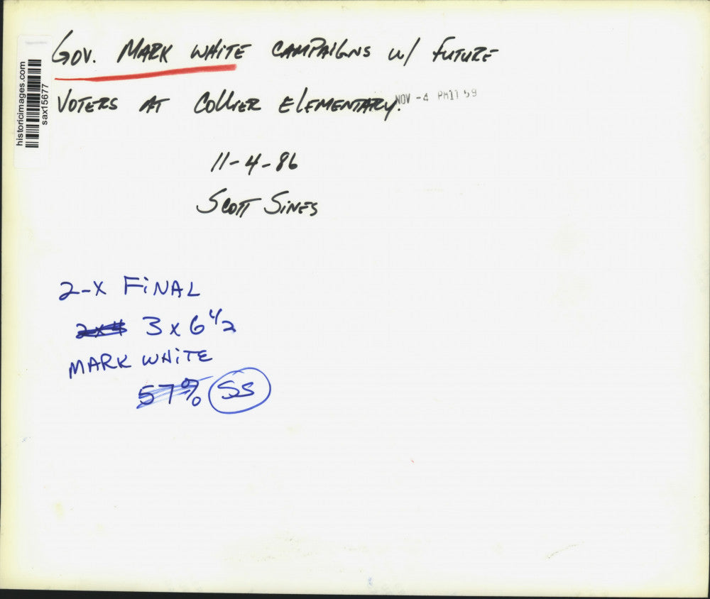 1986 Press Photo Governor Mark White campaigns at Collier Elementary School.